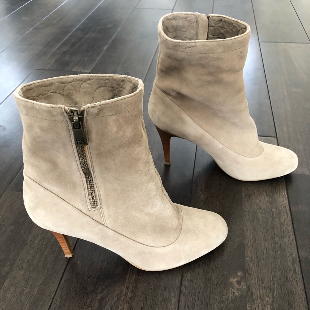 Coach Ankle Boots\Booties, Taupe, Suede, Size 9B
